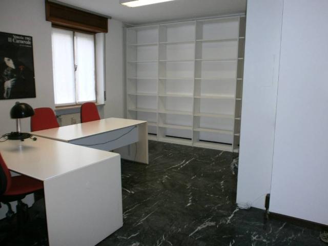 Locale Commerciale in vendita a Borgo Aquileia, Reana Del Roiale