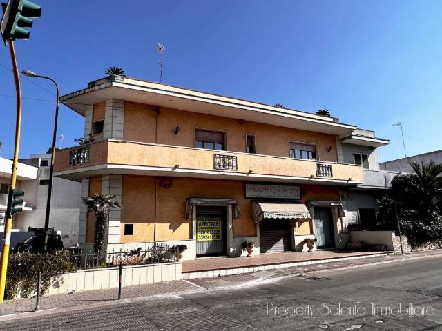 Locale Commerciale in vendita a Puglia, Lecce