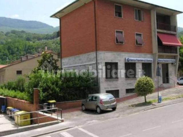 Locale Commerciale in vendita a La Tignamica, Vaiano