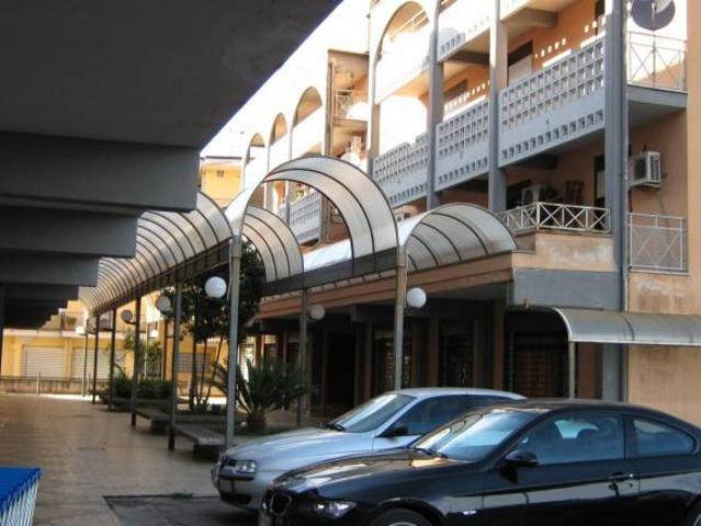 Locale Commerciale in vendita a Vairano Patenora, Campania