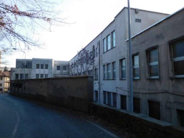 Locale Commerciale in vendita a Valdilana, Piemonte