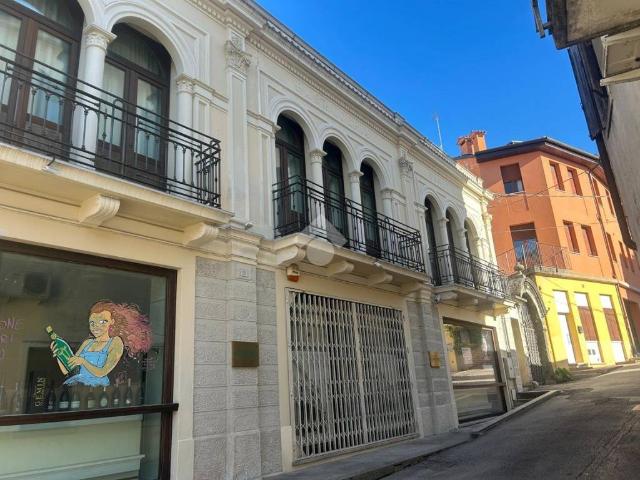 Locale Commerciale in vendita a Valdobbiadene, Veneto