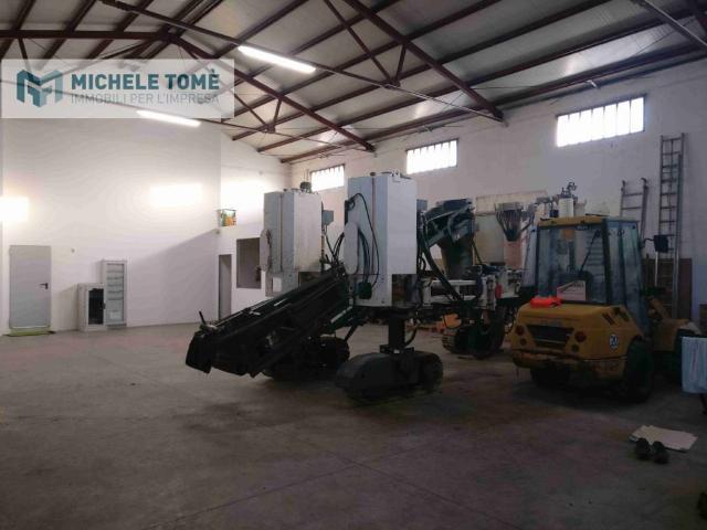 Locale Commerciale in vendita a Borghetto, Valeggio Sul Mincio