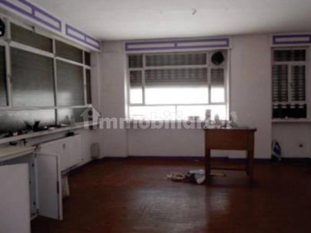 Locale Commerciale in vendita a Piemonte, Alessandria