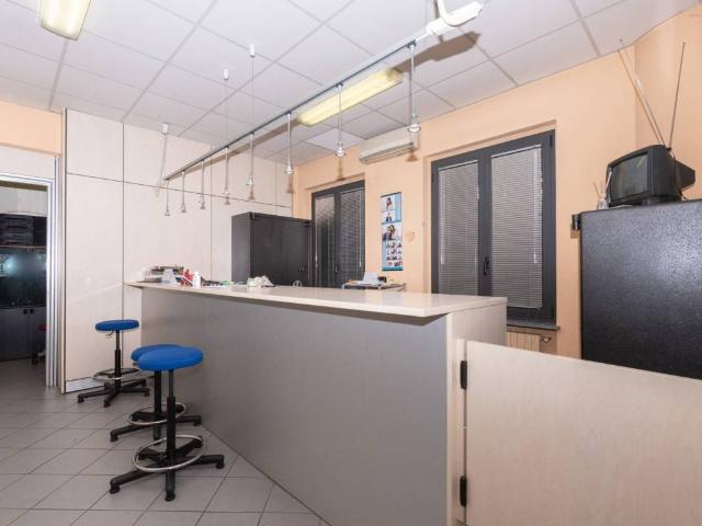 Locale Commerciale in vendita a Piemonte, Alessandria