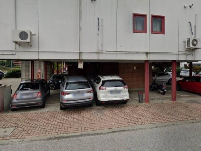 Locale Commerciale in vendita a Coinor, Piemonte