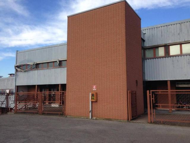 Locale Commerciale in vendita a Coinor, Piemonte