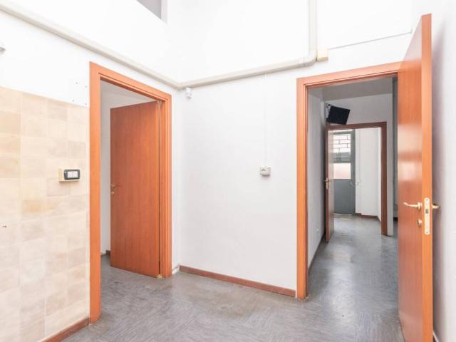 Locale Commerciale in vendita a Piemonte, Alessandria