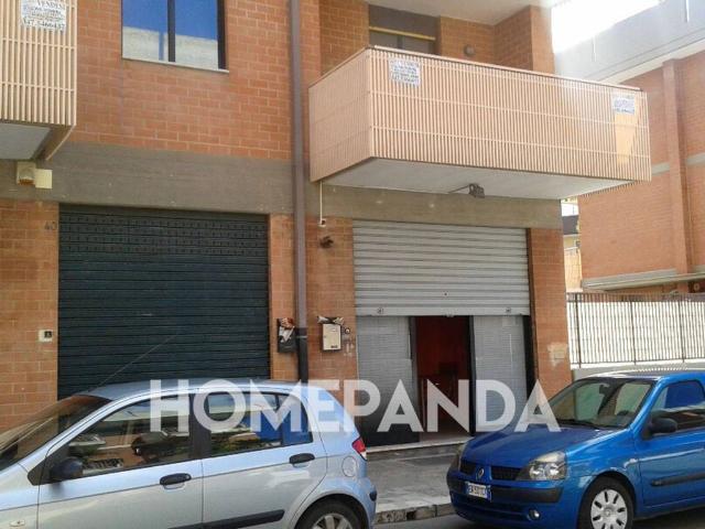 Locale Commerciale in vendita a Valenzano San Lorenzo, Puglia