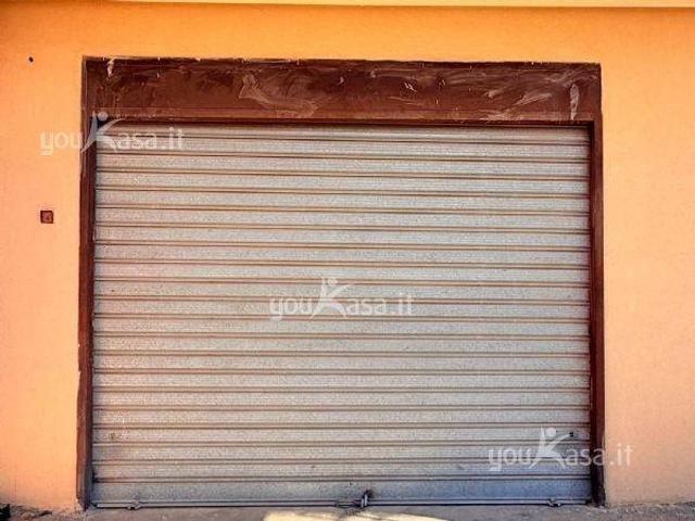 Locale Commerciale in vendita a Valenzano San Lorenzo, Puglia
