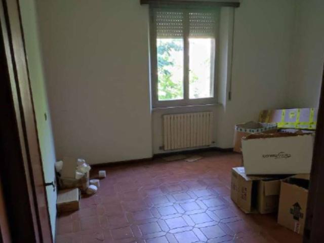 Locale Commerciale in vendita a Valfabbrica, Umbria