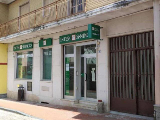 Locale Commerciale in vendita a Piemonte, Asti