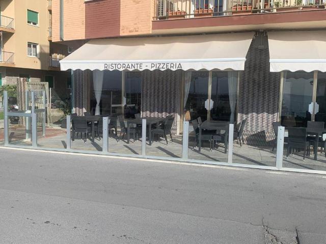 Locale Commerciale in vendita a Vallecrosia, Liguria