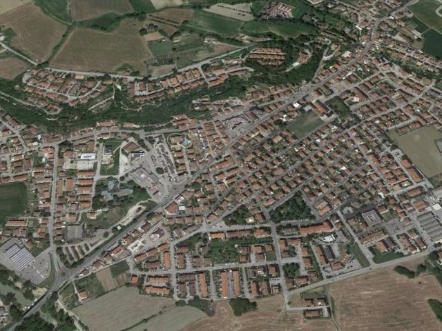 Locale Commerciale in vendita a Vallefoglia, Marche
