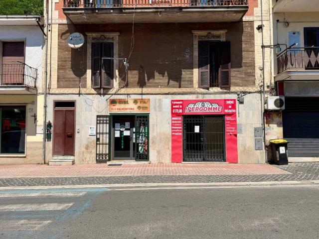 Locale Commerciale in vendita a Villaggio Rinascita, Roma Capitale