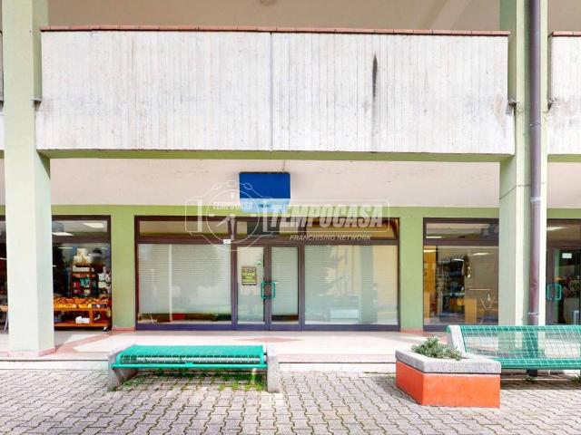 Locale Commerciale in vendita a Unione dei comuni Valli del Reno, Lavino e Samoggia, Reggio Emilia