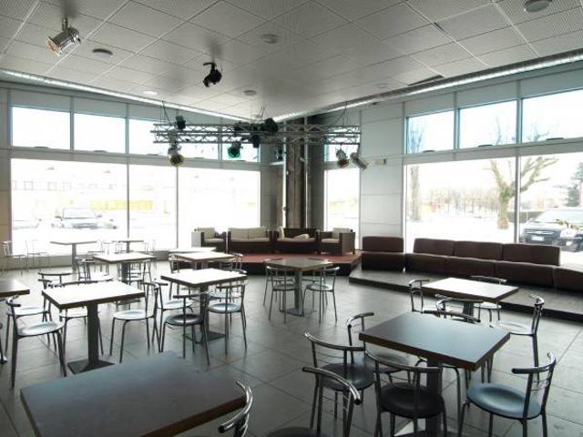 Locale Commerciale in vendita a Unione dei comuni Valli del Reno, Lavino e Samoggia, Reggio Emilia