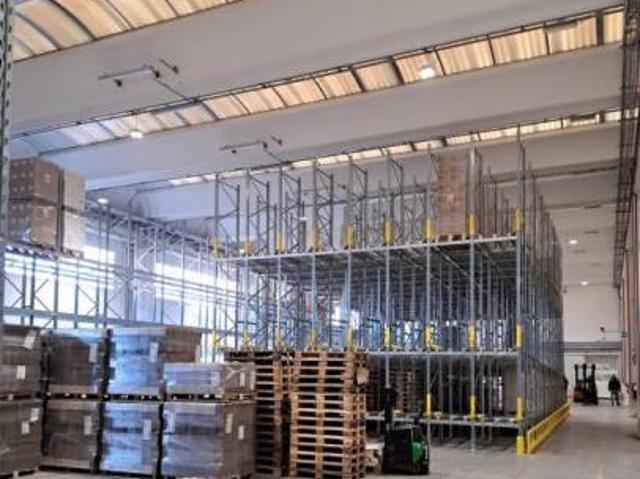 Locale Commerciale in vendita a Unione dei comuni Valli del Reno, Lavino e Samoggia, Reggio Emilia