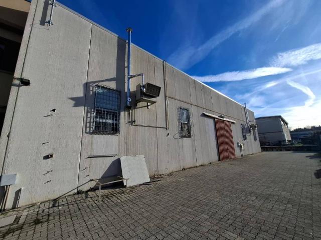 Locale Commerciale in vendita a Unione dei comuni Valli del Reno, Lavino e Samoggia, Reggio Emilia
