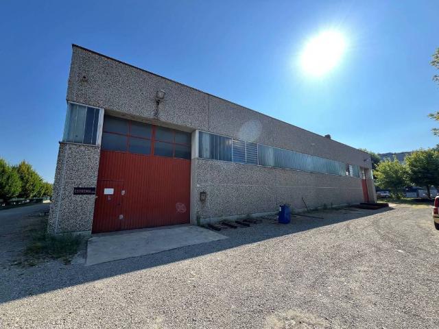 Locale Commerciale in vendita a Unione dei comuni Valli del Reno, Lavino e Samoggia, Reggio Emilia