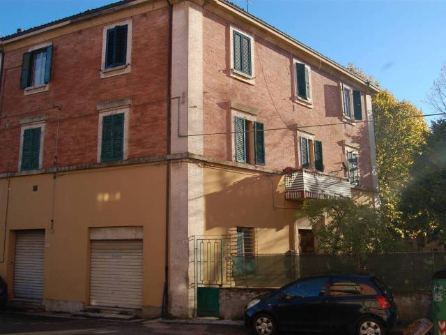 Locale Commerciale in vendita a Unione dei comuni Valli del Reno, Lavino e Samoggia, Bazzano