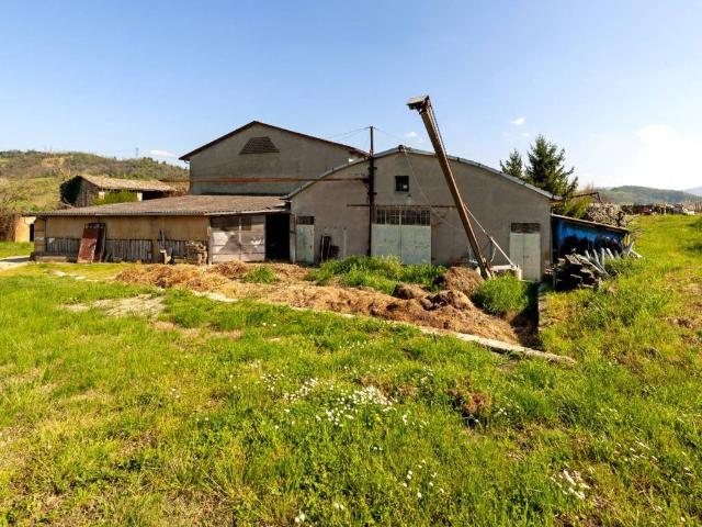 Locale Commerciale in vendita a Unione dei comuni Valli del Reno, Lavino e Samoggia, Reggio Emilia