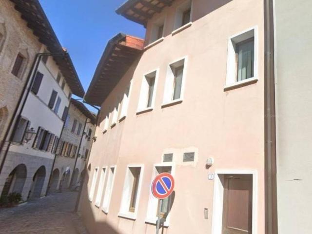 Locale Commerciale in vendita a Valvasone, Friuli-Venezia Giulia