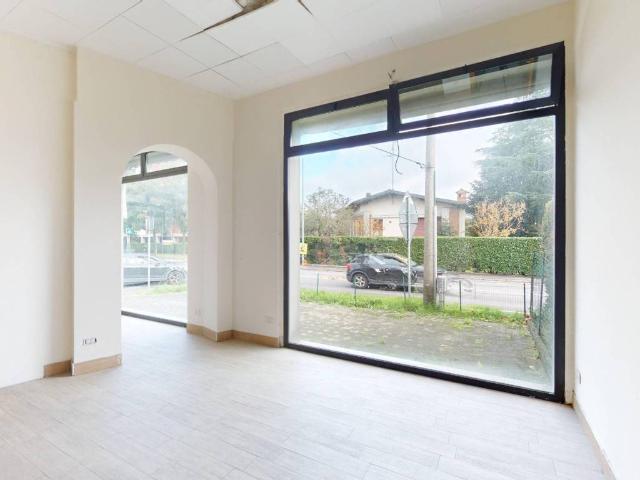 Locale Commerciale in vendita a Vaprio D'adda, Lombardia