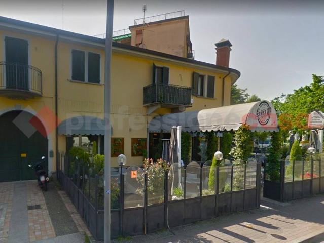 Locale Commerciale in vendita a Vaprio D'adda, Lombardia