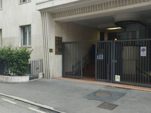 Locale Commerciale in vendita a Biumo Superiore, Varese