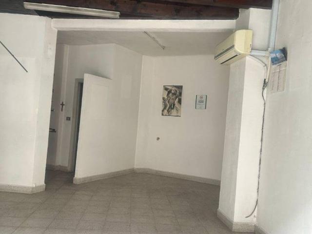 Locale Commerciale in vendita a Biumo Superiore, Varese
