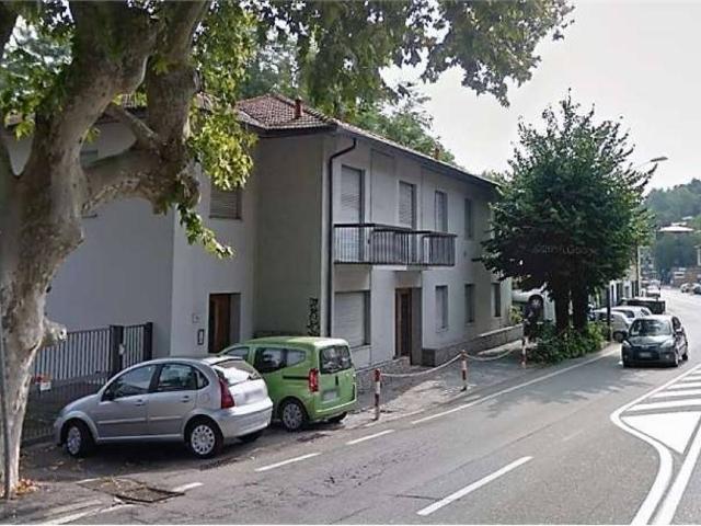 Palazzo in vendita a Calcinate degli Orrigoni, Varese