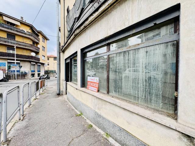 Locale Commerciale in vendita a Biumo Superiore, Varese