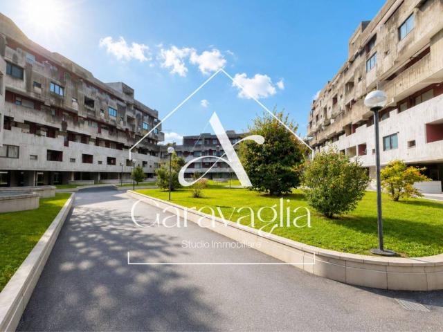 Locale Commerciale in vendita a Velate, Varese