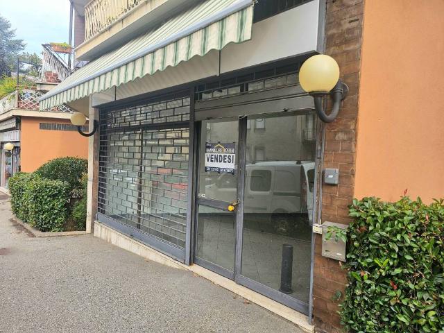 Locale Commerciale in vendita a Giubiano, Varese