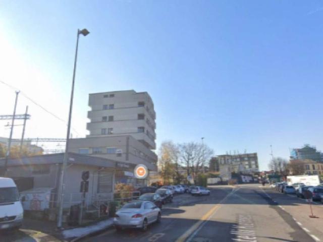 Locale Commerciale in vendita a Biumo Superiore, Varese