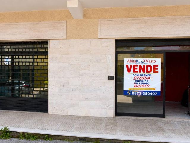 Locale Commerciale in vendita a San Paolo, Vasto