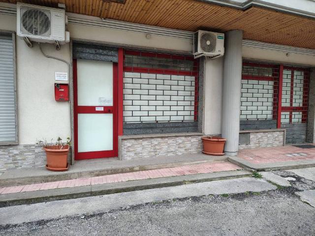 Locale Commerciale in vendita a Centro Storico, Vasto