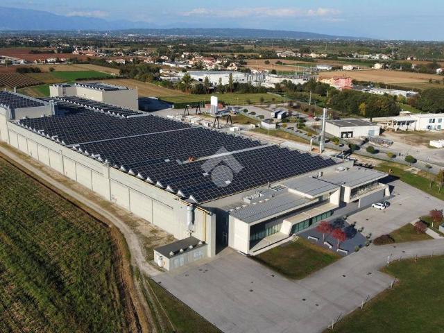 Locale Commerciale in vendita a Vedelago, Veneto