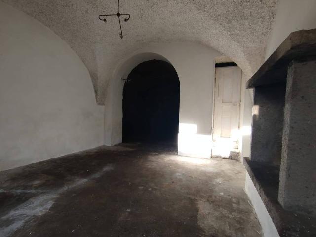 Locale Commerciale in vendita a Vignarella, Vejano