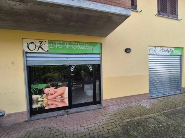 Locale Commerciale in vendita a Giovenzano, Vellezzo Bellini