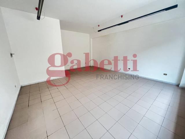 Locale Commerciale in vendita a Venafro, Molise