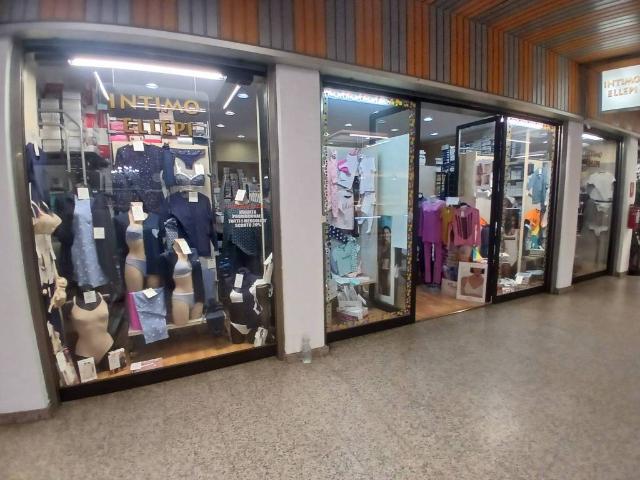 Locale Commerciale in vendita a Piemonte, Torino