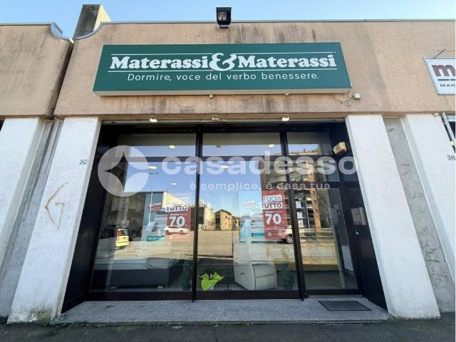 Locale Commerciale in vendita a Gallo Praile, Piemonte