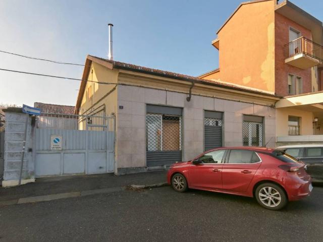 Locale Commerciale in vendita a Piemonte, Torino