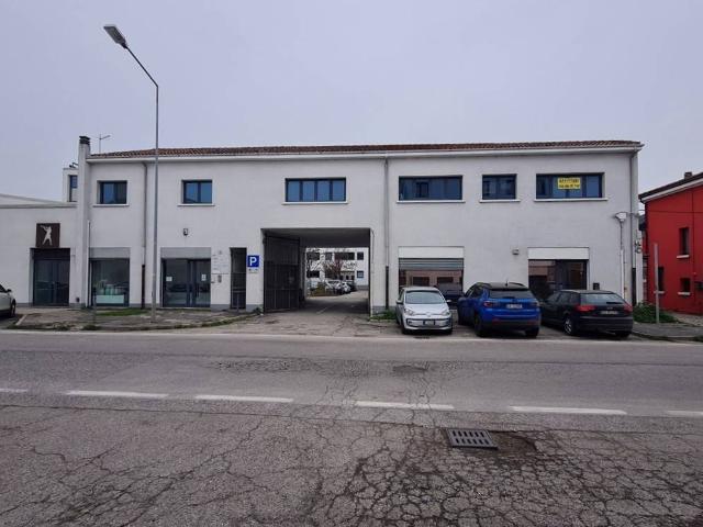 Locale Commerciale in vendita a Venezia