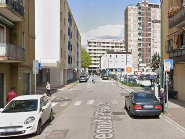 Locale Commerciale in vendita a Mestre-Carpenedo, Venezia
