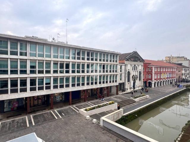 Locale Commerciale in vendita a Mestre-Carpenedo, Venezia