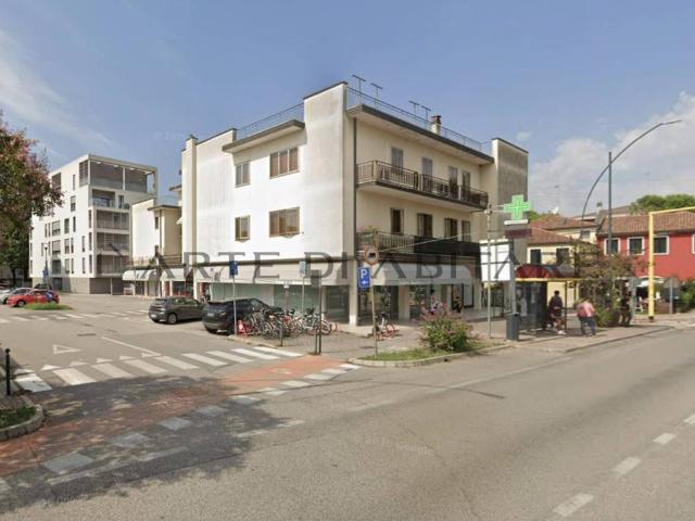 Locale Commerciale in vendita a Chirignago-Zelarino, Venezia