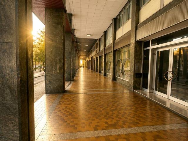 Locale Commerciale in vendita a Mestre-Carpenedo, Venezia